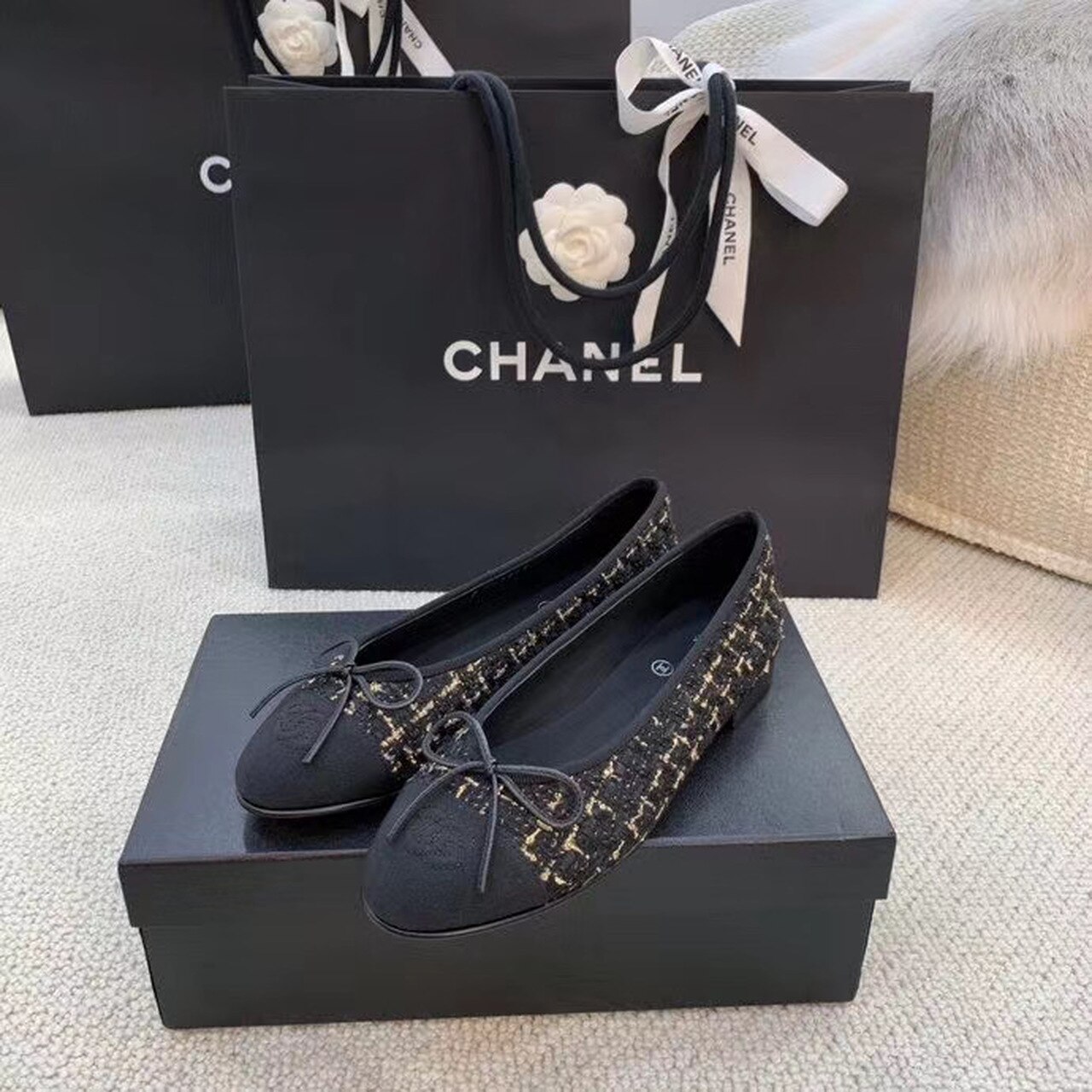 Chanel2BBallerina2BFlats2BTweed2BBlackGold2BFor2BWomen2C2BWomens2BShoes2BG028192BK43112B3-6bMWQ.jpg