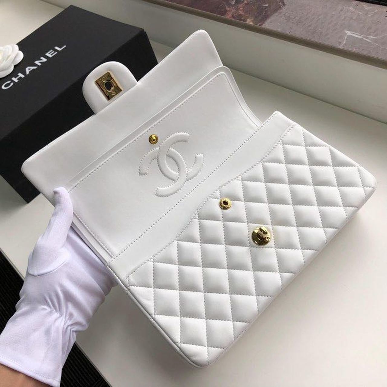 Chanel2BClassic2BHandbag2BGold2BToned2BHardware2BWhiteC382C2A0For2BWomen2C2BWomens2BBags2C2BShoulder2BAnd2BCrossbody2BBags2B10.2in26cm2BA011122B6-b6SXR.jpg