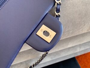 Chanel Classic Handbag Navy Blue For Women, Women’s Bags, Flag bag Shoulder And Crossbody Bags 10.2in/26cm A01112