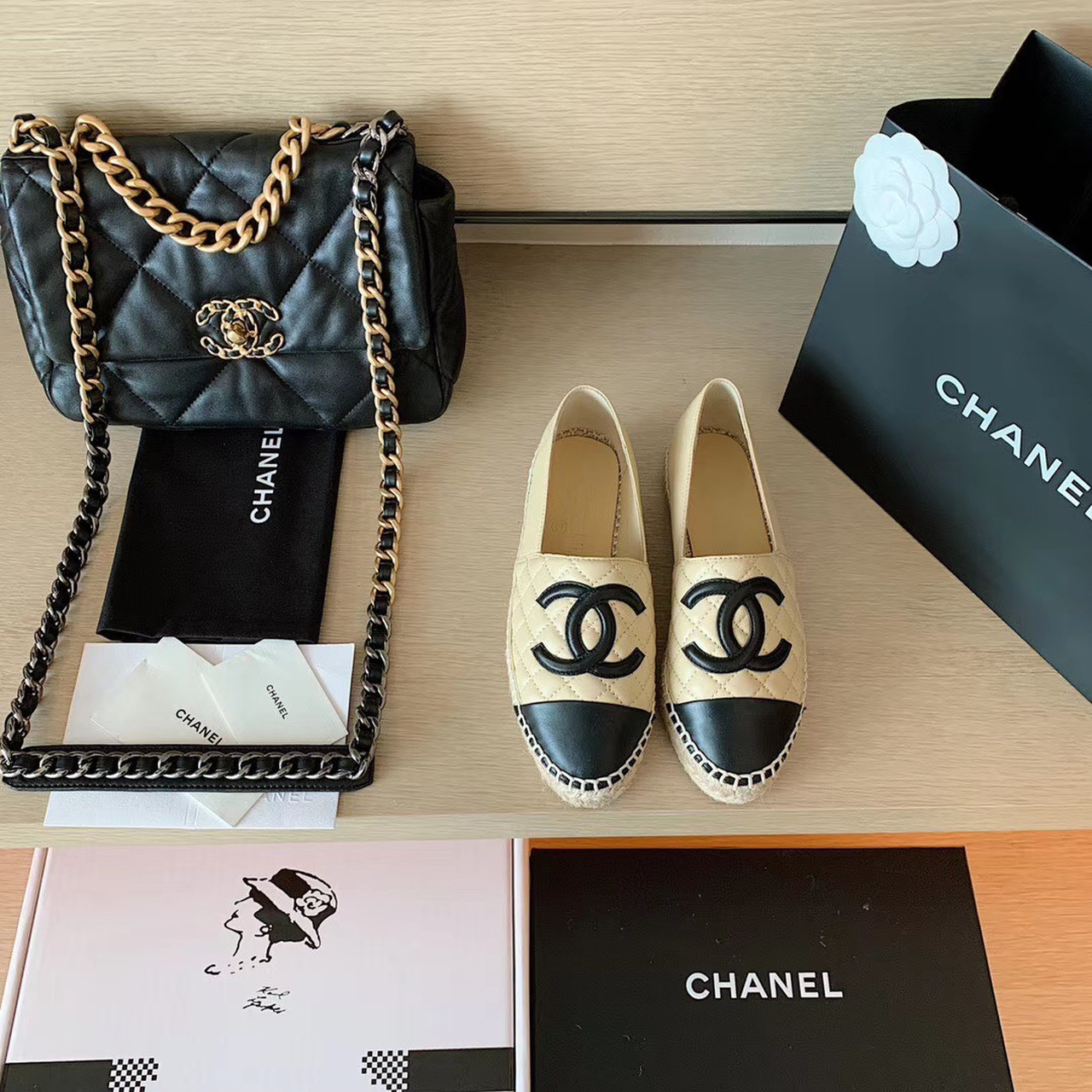 Chanel2BEspadrilles2BBeigeBlack2BFor2BWomen2C2BWomens2BShoes2BG297622B1-FZtqD.jpg