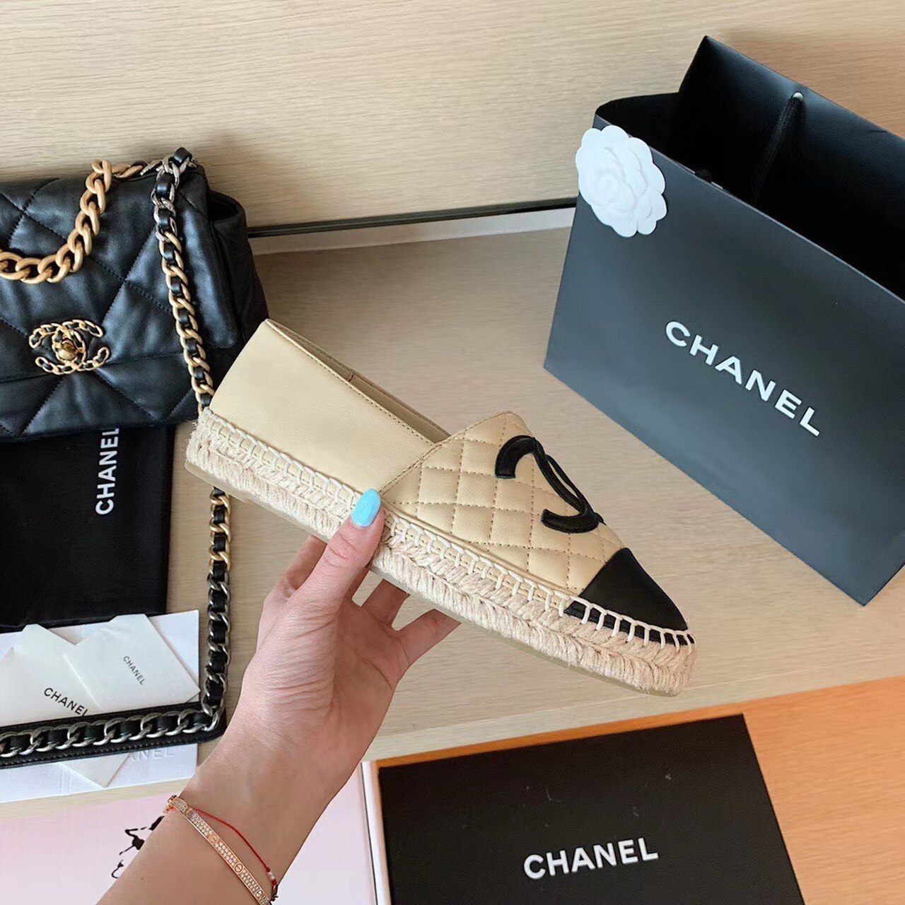 Chanel2BEspadrilles2BBeigeBlack2BFor2BWomen2C2BWomens2BShoes2BG297622B6-cUclY.jpg