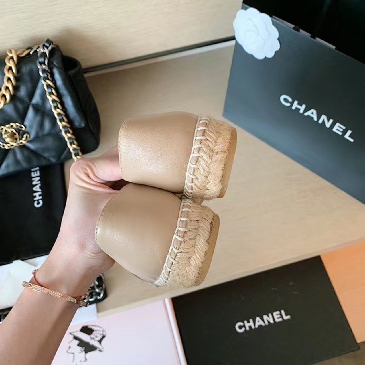 Chanel2BEspadrilles2BBeigeBlack2BFor2BWomen2C2BWomens2BShoes2BG297622BX010002BC02042B3-42C3m.jpg