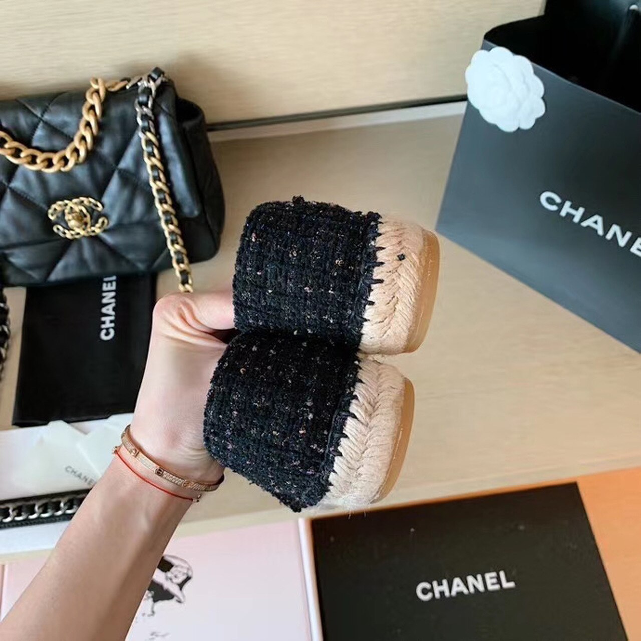 Chanel2BEspadrilles2BBlack2BFor2BWomen2C2BWomens2BShoes2BG297622B6-fFhFA.jpg