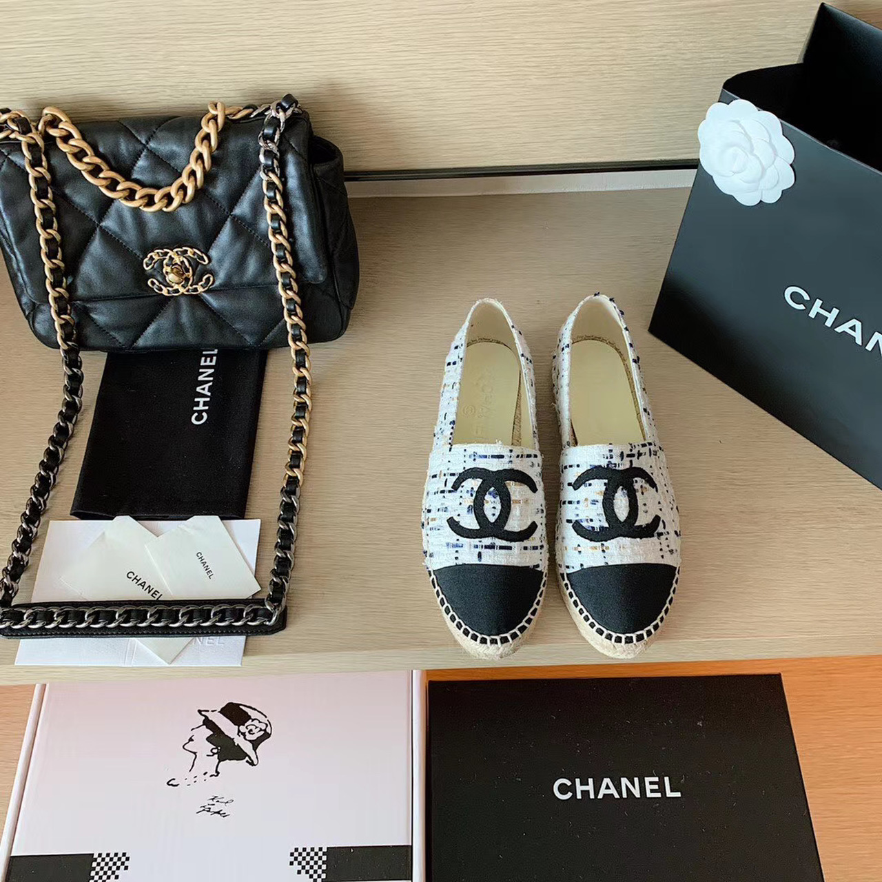 Chanel2BEspadrilles2BWhiteBlack2BFor2BWomen2C2BWomens2BShoes2BG297622B1-QsYSl.jpg