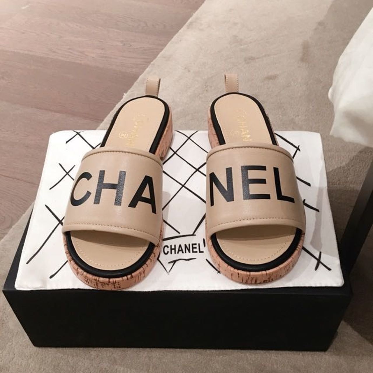 Chanel2BWoven2BChain2BCork2BSandals2BTweed2BBeigeBlack2BFor2BWomen2C2BWomens2BShoes2B1-rkSig.jpg