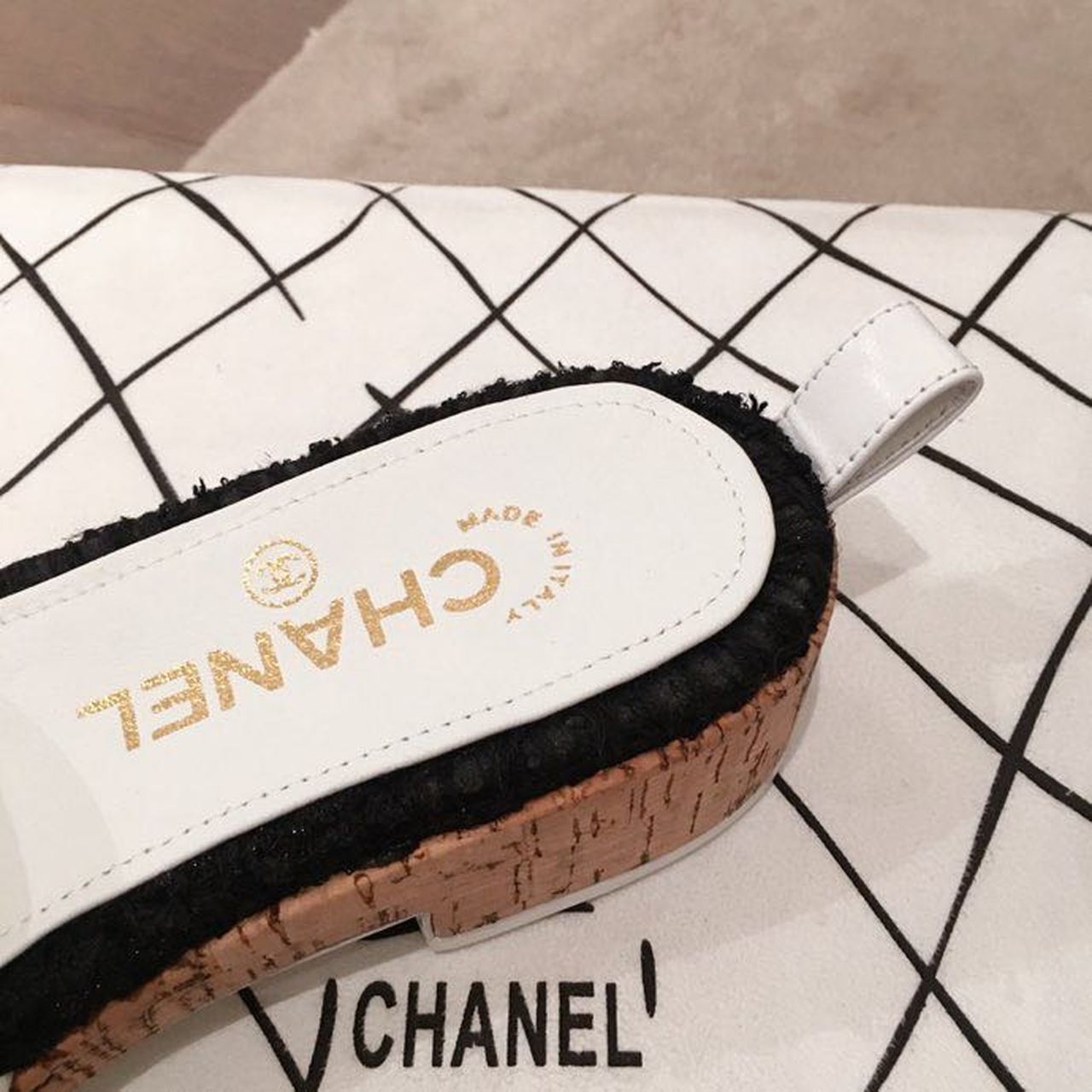 Chanel2BWoven2BChain2BCork2BSandals2BTweed2BBlackWhite2BFor2BWomen2C2BWomens2BShoes2B7-CQd5J.jpg