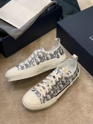 Christian Dior B23 Low-Top Sneaker White And Black Dior Oblique Canvas WhiteBlack For Women CD 3SN249YJP_H069 PR-980569