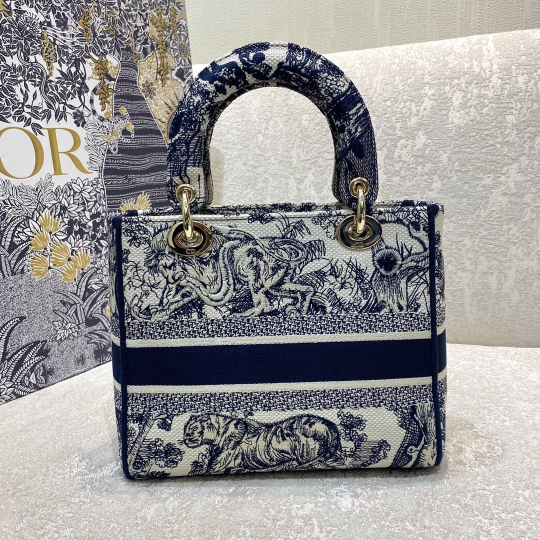 Christian2BDior2BMedium2BLady2BD-Lite2BBag2BBlue2BToile2Bde2BJouy2BReverse2BEmbroidery2C2BBlue2C2BFor2BWomen2BWomens2BHandbags2C2BCrossbody2BBags2C2B24cm2BCD2BM0565ORGO_M9282B6-t3aHE.jpg