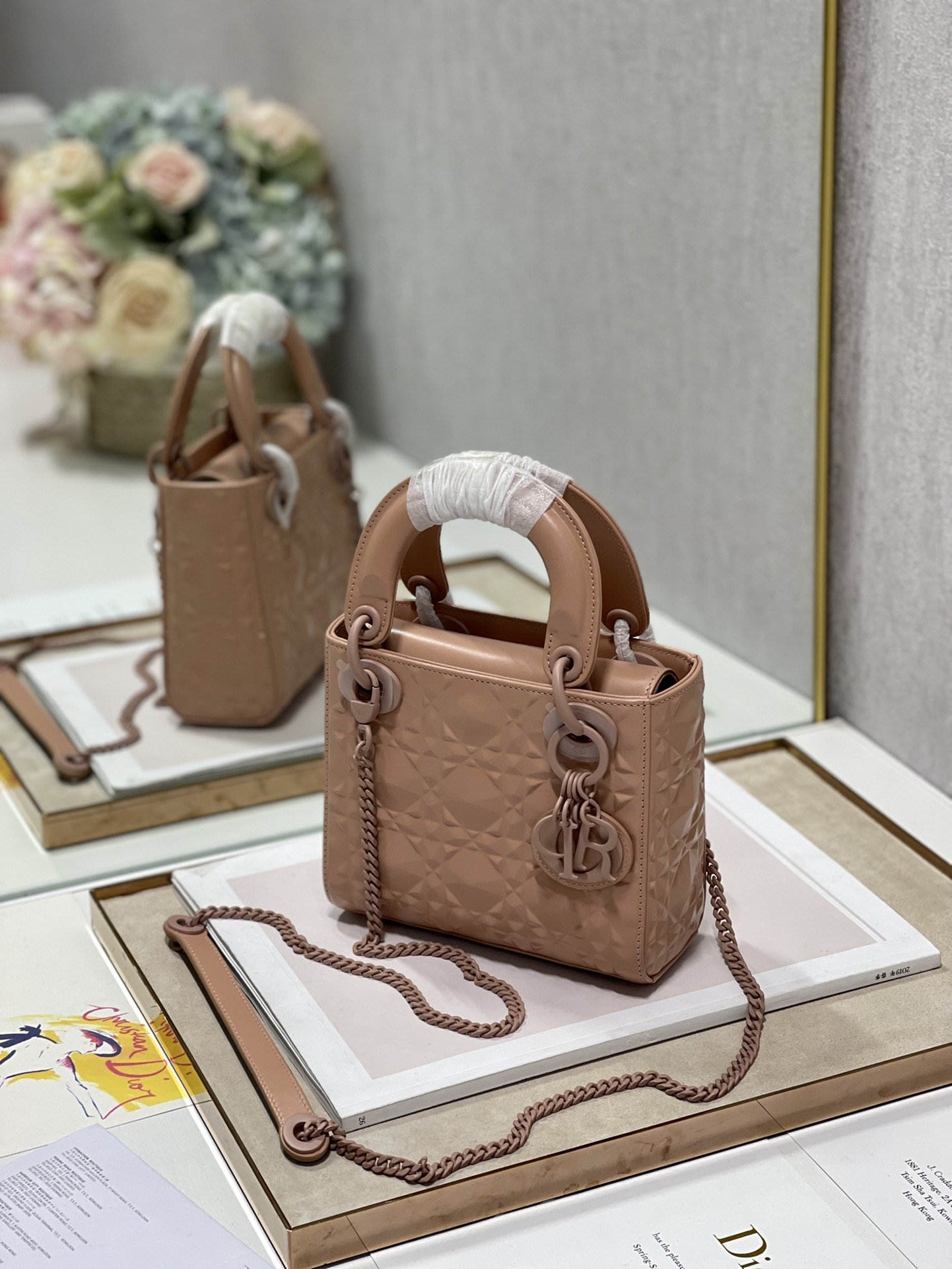 Christian2BDior2BMini2BLady2BDior2BBag2BCannage2Bwith2BBeaded2BMotif2C2BBrown2C2BFor2BWomen2BWomenC3A2E282ACE284A2s2BHandbags2C2BCrossbody2BBags2C2B18cm2BCD2B5-hQez1.jpg