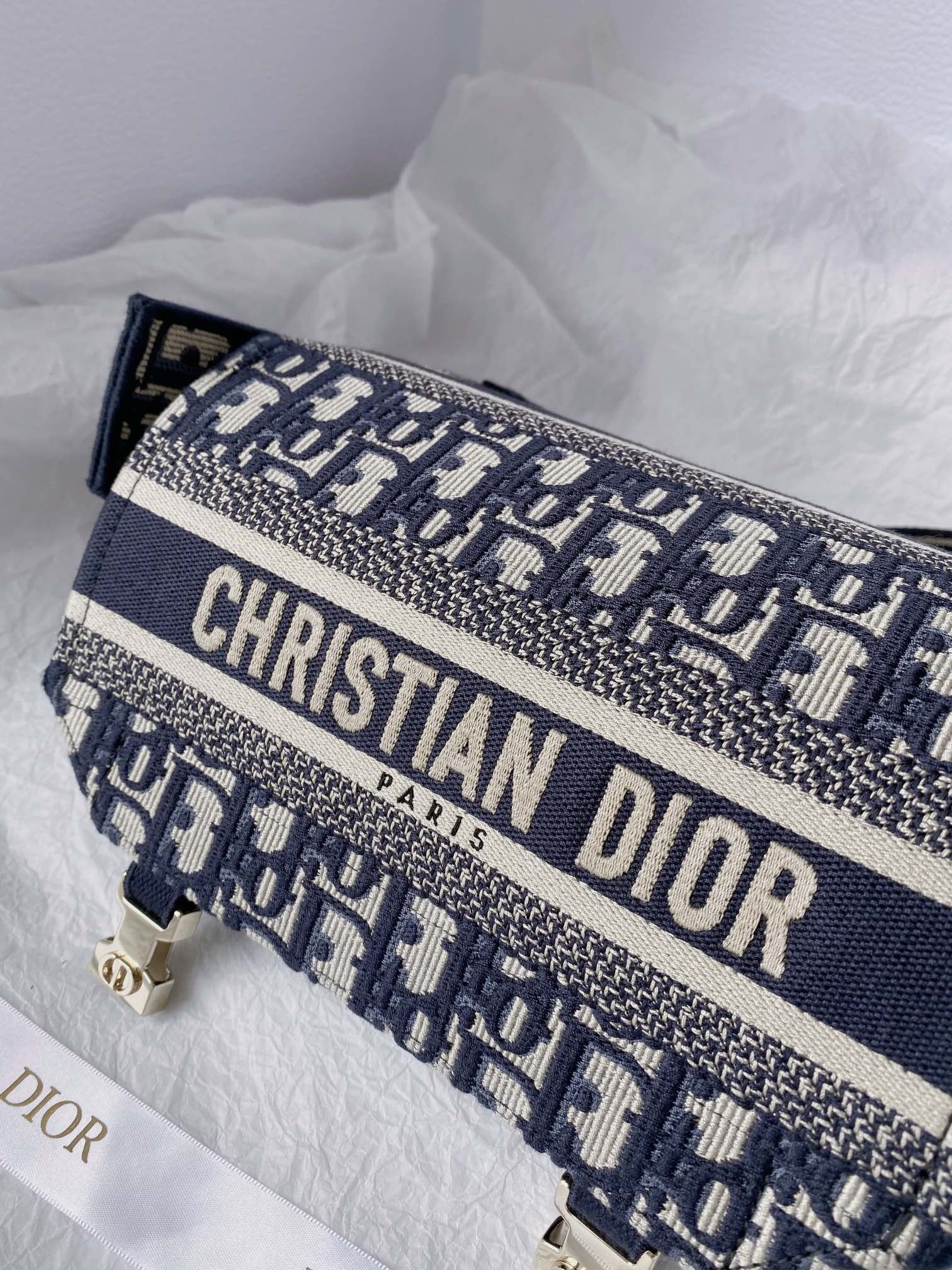 Christian2BDior2BSmall2BDIORCAMP2BBag2BBlue2BDior2BOblique2BEmbroidery2C2BBlue2C2BFor2BWomen2BWomens2BHandbags2C2BShoulder2BBags2C2BCrossbody2BBags2C2B23cm2BCD2BM1241ORIW_M9282B4-RFhvy.jpg