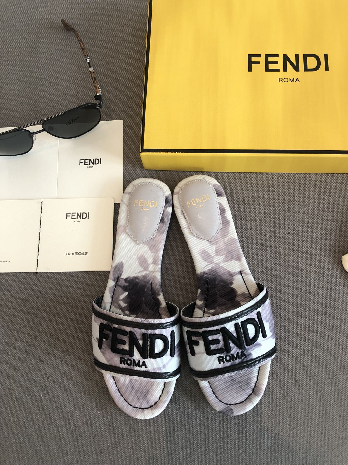 Fendi2BSignature2BCanvas2BGrey2BFor2BWomen2BFF2B6-LGuqr.jpg