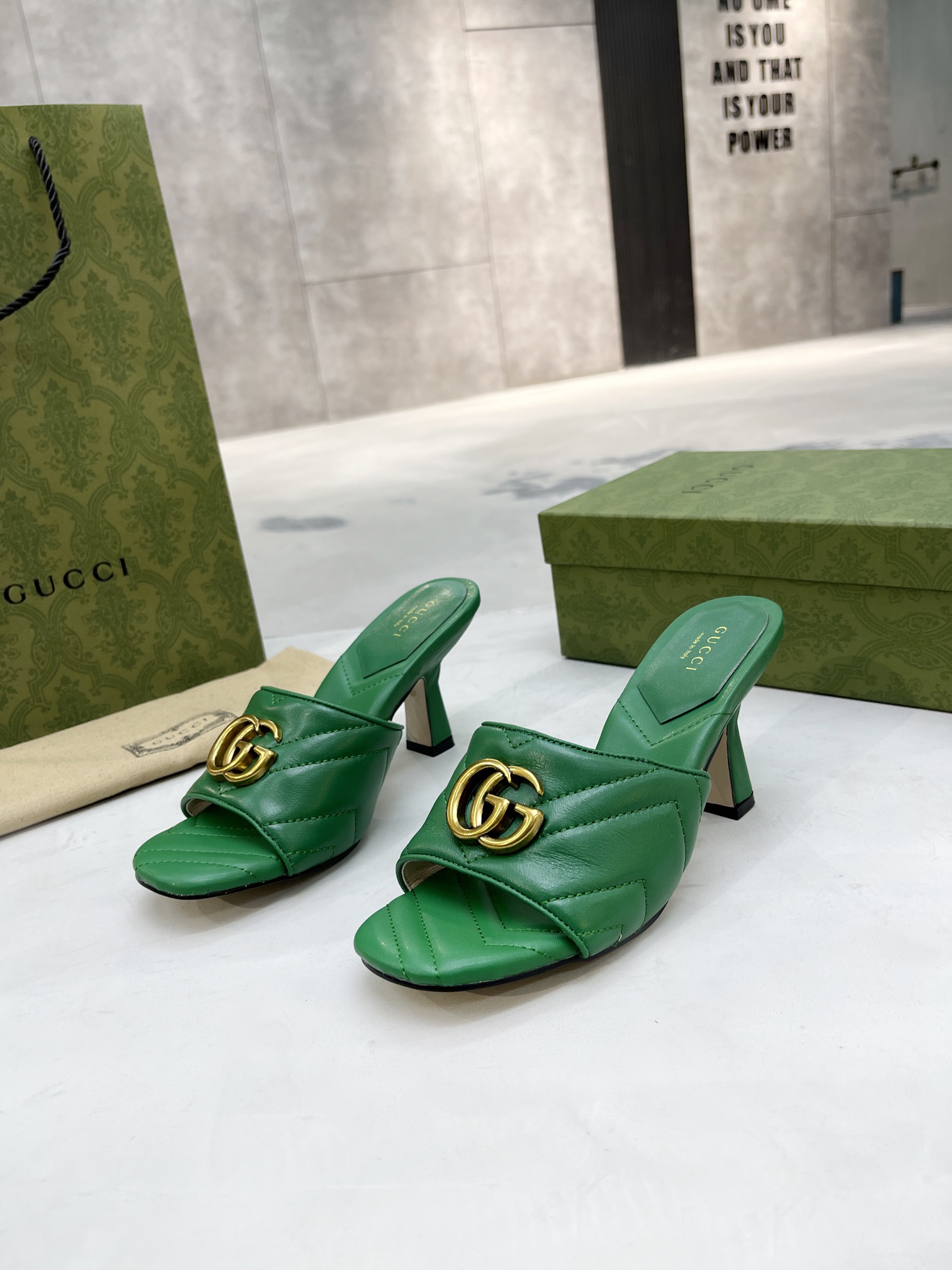 Gucci2BDouble2BG2BSlide2BSandal2BChevron2BMatelasse2BGreen2BFor2BWomen2BGG2BC3A2E282ACC5BD6748392BBKO002B31202B2-C3Emd.jpg