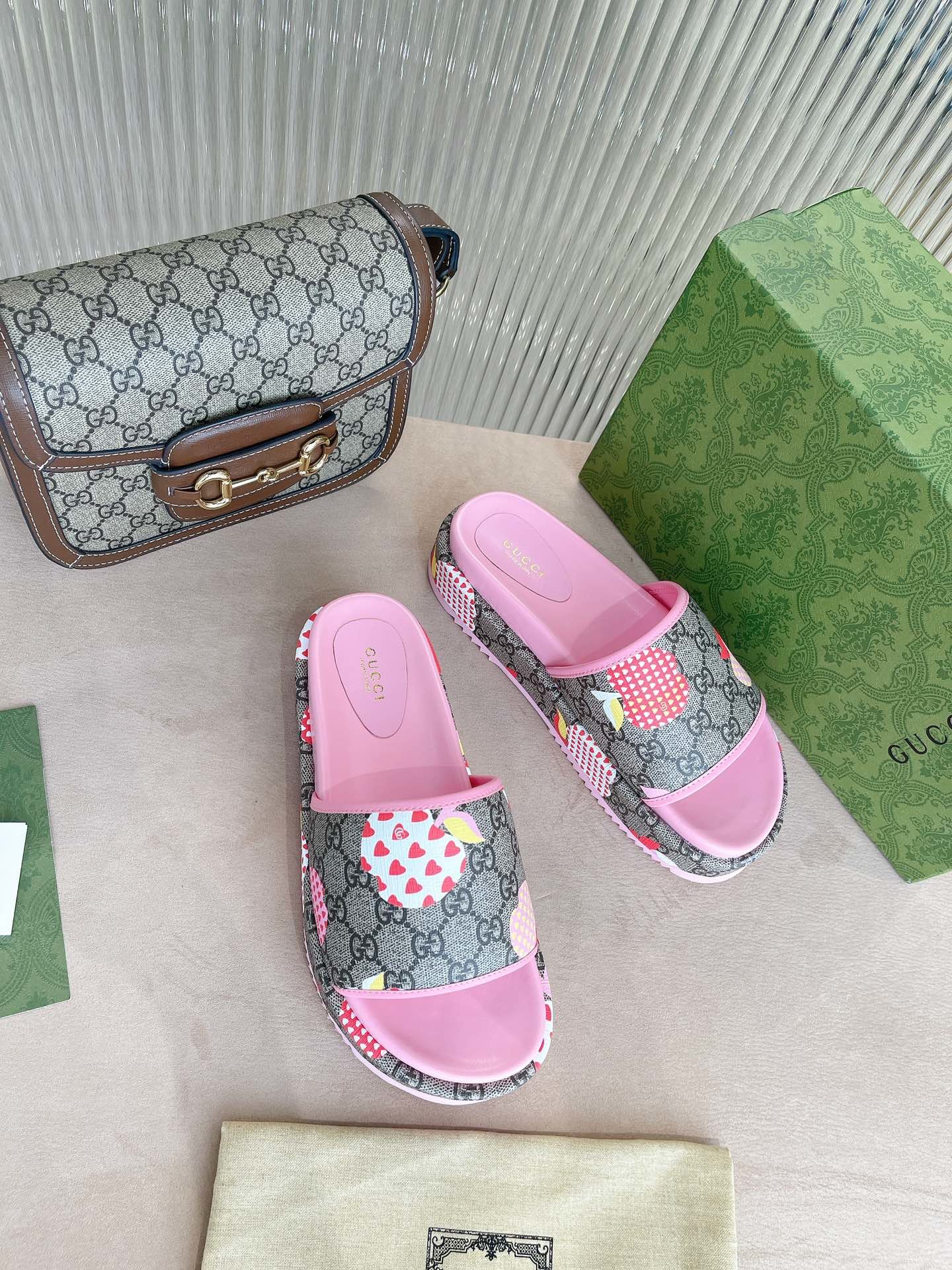 Gucci2BGG2BBlooms2BSupreme2BFloral2BSlide2BSandal2BBy2BCanvas2BFabric2BPink2BFor2BWomen2BGG2B1-XaXXm.jpg