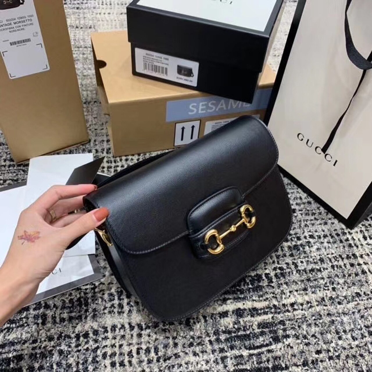 Gucci2BHorsebit2B19552BShoulder2BBag2BBlack2BTextured2BWith2BA2BVintage2BEffect2BFor2BWomen2B9.8in25cm2BGG2BC3A2E282ACC5BD6022042B1DB0G2B10002B2-LxkR6.jpg