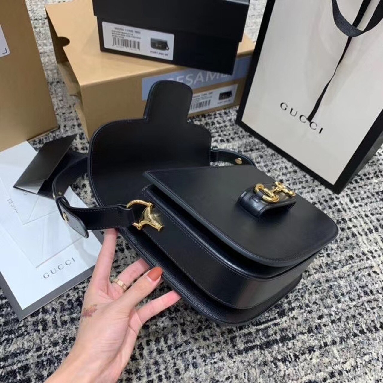 Gucci2BHorsebit2B19552BShoulder2BBag2BBlack2BTextured2BWith2BA2BVintage2BEffect2BFor2BWomen2B9.8in25cm2BGG2BC3A2E282ACC5BD6022042B1DB0G2B10002B9-OSVgf.jpg