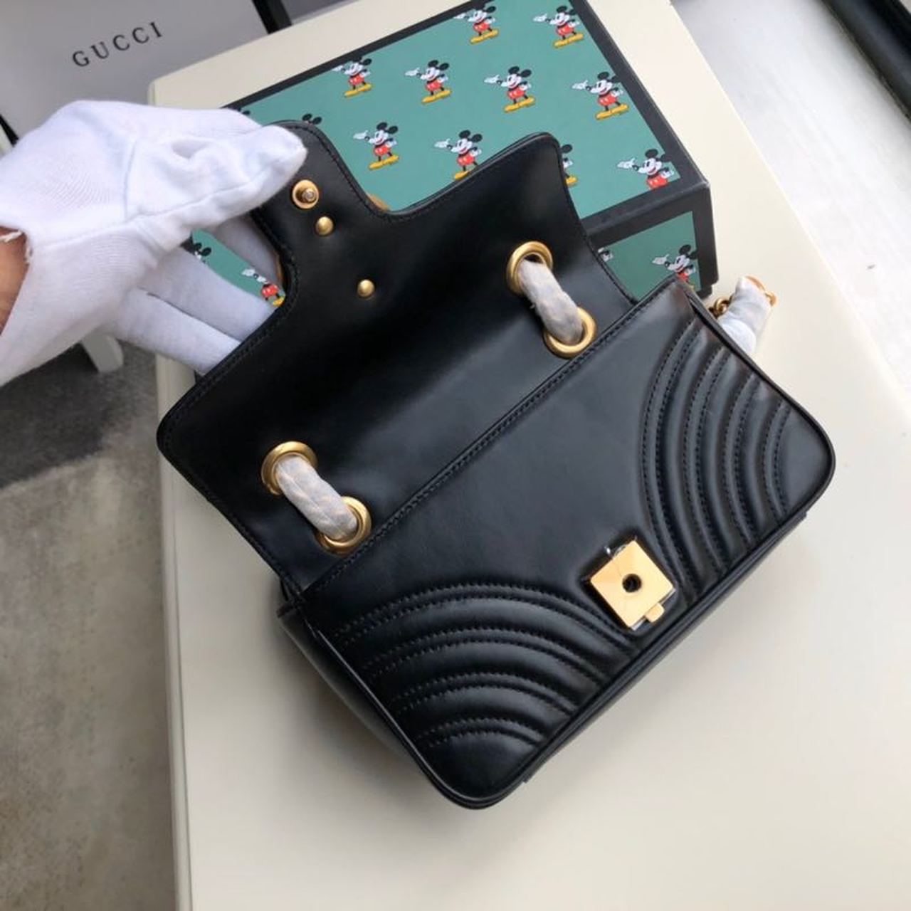 Gucci2BMarmont2BMatelassC383C2A92BMini2BBag2BBlack2BMatelassC383C2A92BChevron2BFor2BWomen2B8.5in22cm2BGG2B4467442BDTDIT2B10002B2-VSk71.jpg