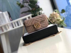 Gucci GG Marmont Small Matelassé Shoulder Bag Dusty Pink Matelassé Chevron For Women 10in/26cm GG 443497 DTDIT 572961