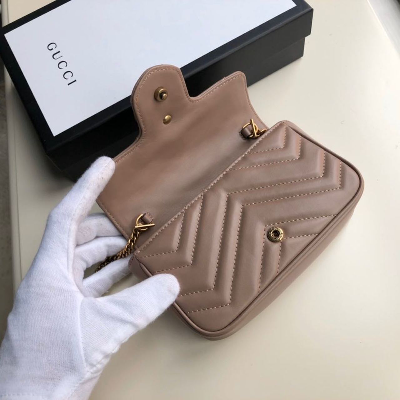 Gucci2BMarmont2BMatelassC383C2A92BSuper2BMini2BBag2BBeige2BMatelassC383C2A92BChevron2BFor2BWomen2B6.2in16.5cm2BGG2B3-Xgb6g.jpg