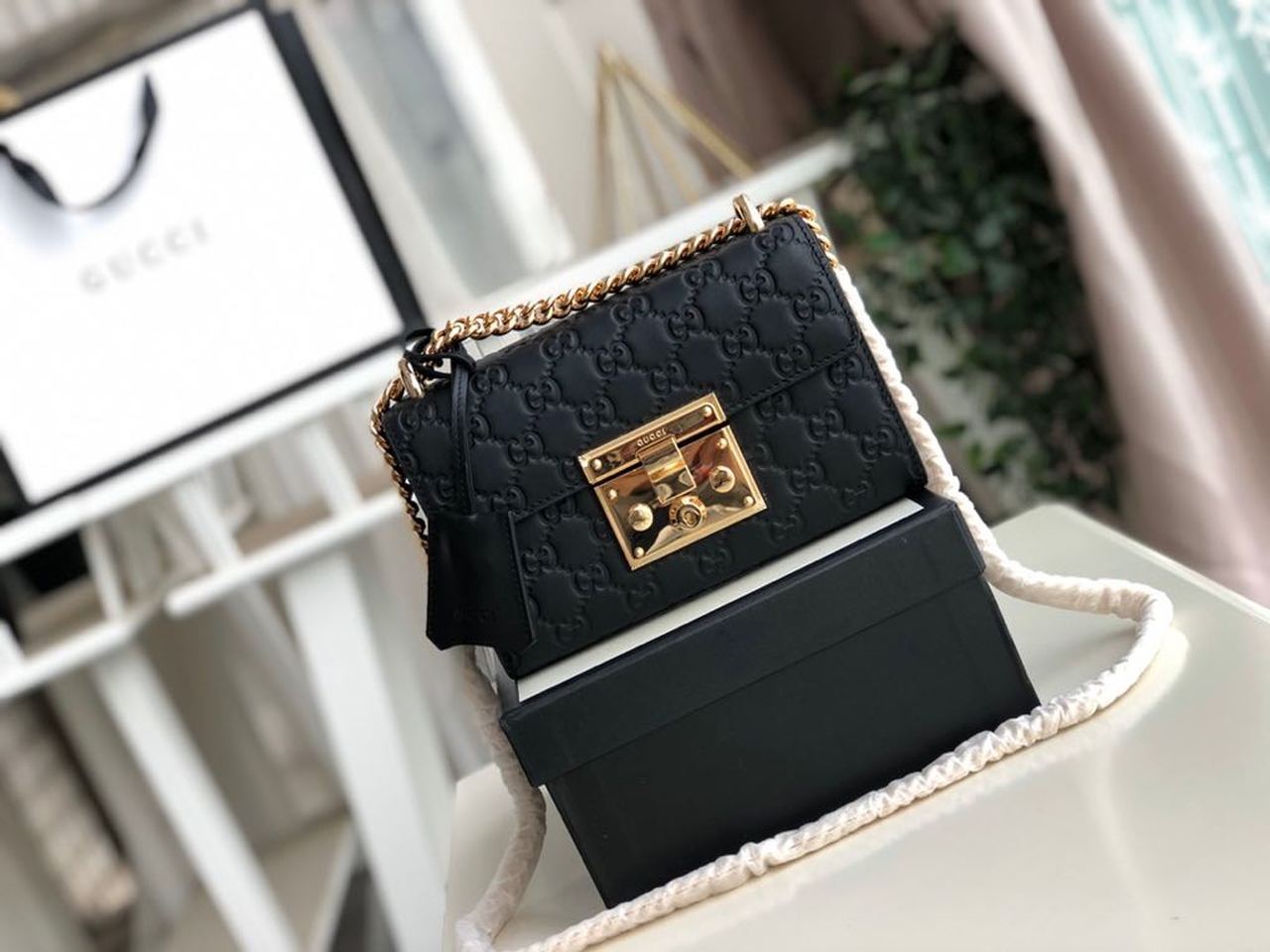 Gucci2BPadlock2BSmall2BGucci2BSignature2BShoulder2BBag2BBlack2BGucci2BSignature2BFor2BWomen2B7.9in20cm2BGG2B4094872BCWC1G2B10002B1-5xd7h.jpg