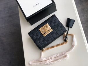 Gucci Padlock Small Gucci Signature Shoulder Bag Black Gucci Signature For Women 7.9in/20cm GG 409487 CWC1G 1000