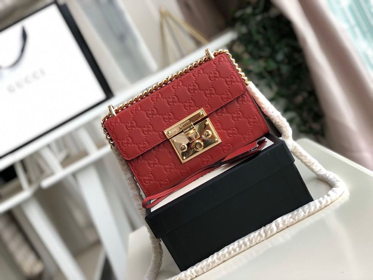 Gucci2BPadlock2BSmall2BGucci2BSignature2BShoulder2BBag2BRed2BGuccissima2BFor2BWomen2B7.9in20cm2BGG2B4094872B1-noDxL.jpg