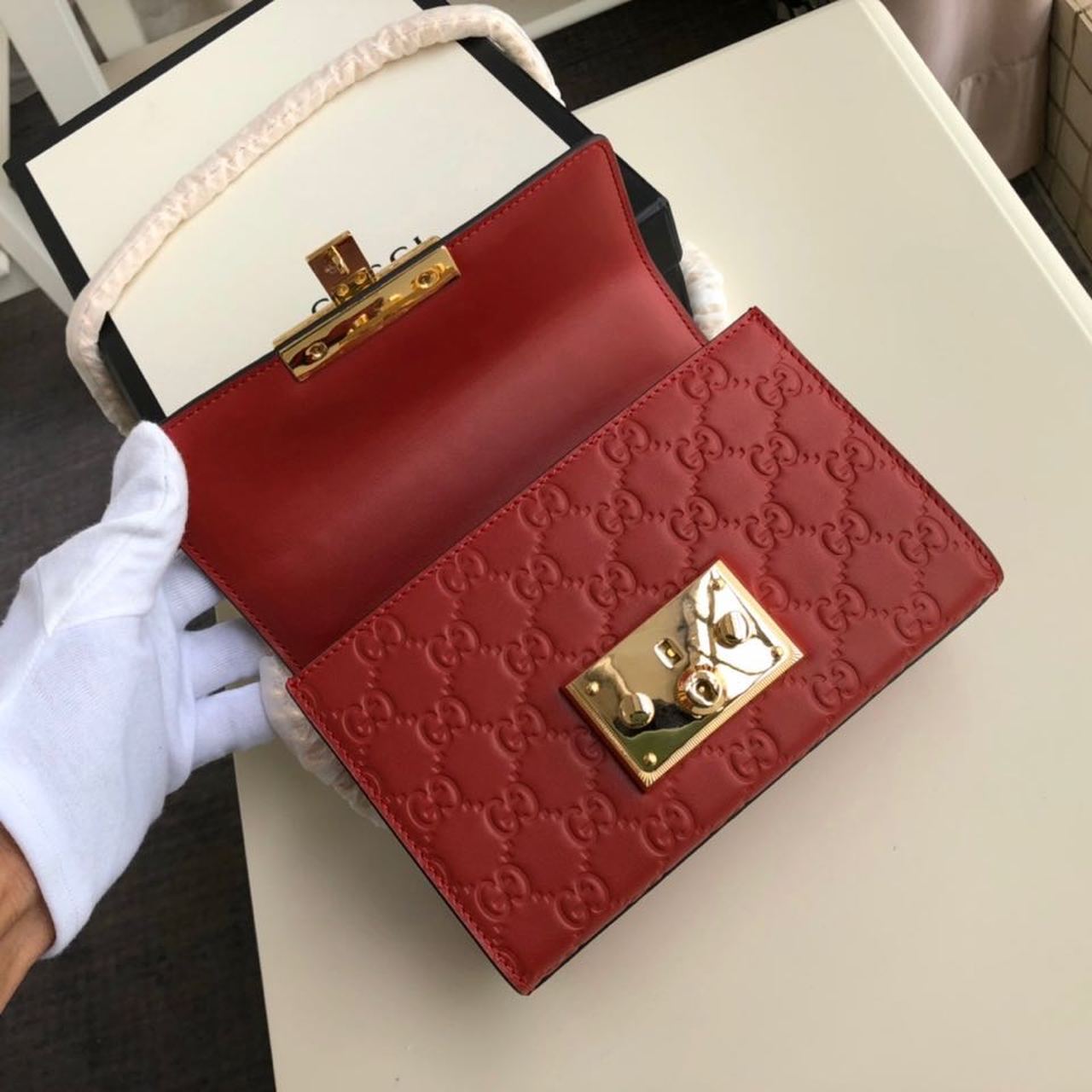 Gucci2BPadlock2BSmall2BGucci2BSignature2BShoulder2BBag2BRed2BGuccissima2BFor2BWomen2B7.9in20cm2BGG2B4094872B3-oRqG0.jpg