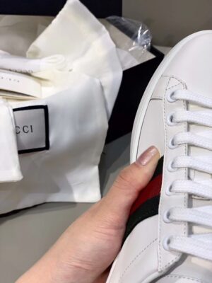 Gucci Women’s Ace Sneaker With Bee White For Women GG 431942 02JP0 9064 PR-608080