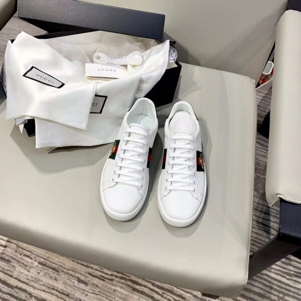 Gucci2BWomens2BAce2BSneaker2BWith2BBee2BWhite2BFor2BWomen2BGG2B4319422B02JP02B90642B9-P3Nk2.jpg