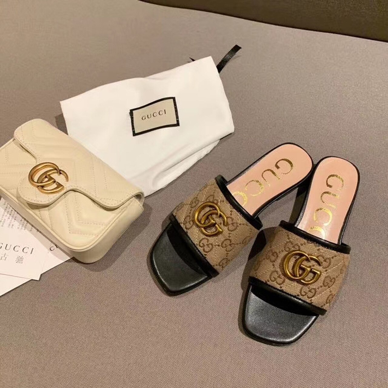 Gucci2BWomens2BGG2BMatelasse2BCanvas2BSlide2BSandal2BBeige2BBy2BFabric2BCanavas2BFor2BWomen2BGG2B6198932BKQWM02B97652B1-Cw0pY.jpg