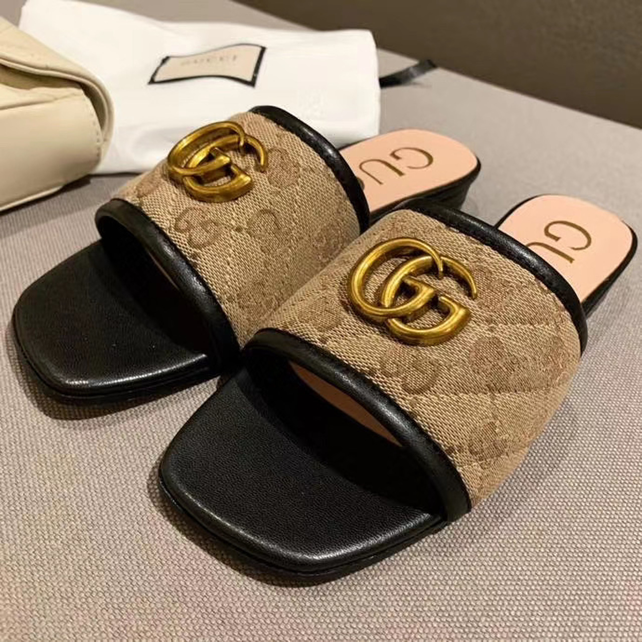 Gucci2BWomens2BGG2BMatelasse2BCanvas2BSlide2BSandal2BBeige2BBy2BFabric2BCanavas2BFor2BWomen2BGG2B6198932BKQWM02B97652B4-dXC5o.jpg