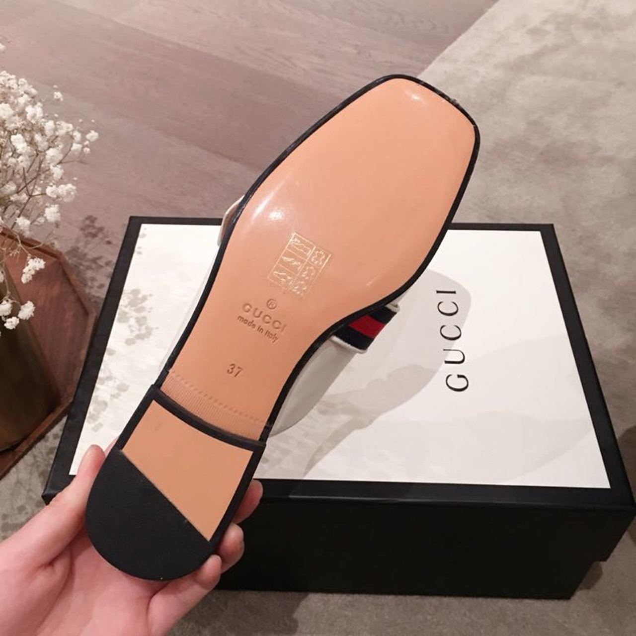 Gucci2BWomens2BSlipper2BWhite2BFor2BWomen2BGG2BC3A2E282ACC5BD4236942BDKHC02B90612B4-RPUUZ.jpg