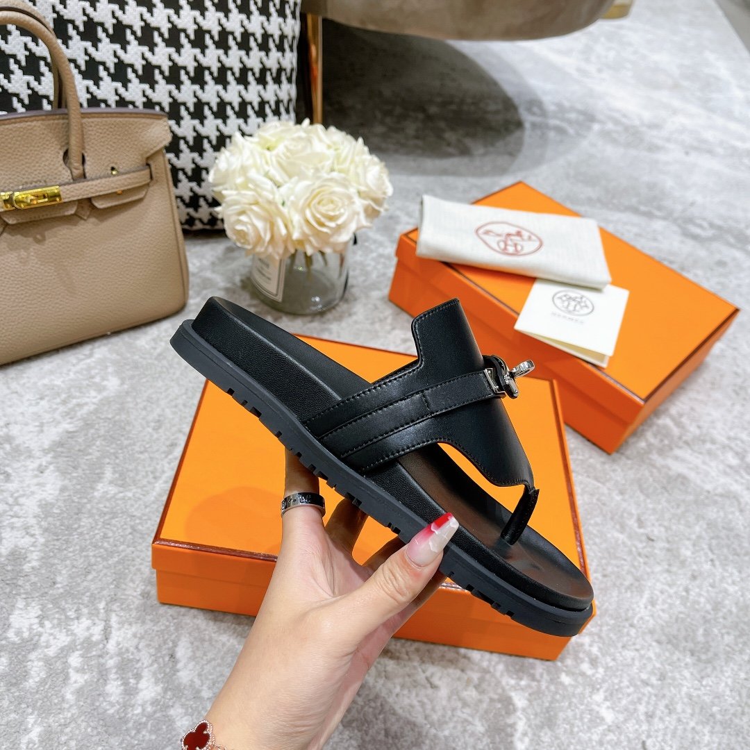 Hermes2BEmpire2BSandal2BBlack2BFor2BWomen2C2BWomens2BShoes2BH221074Z2B023602B4-BIBUu.jpg