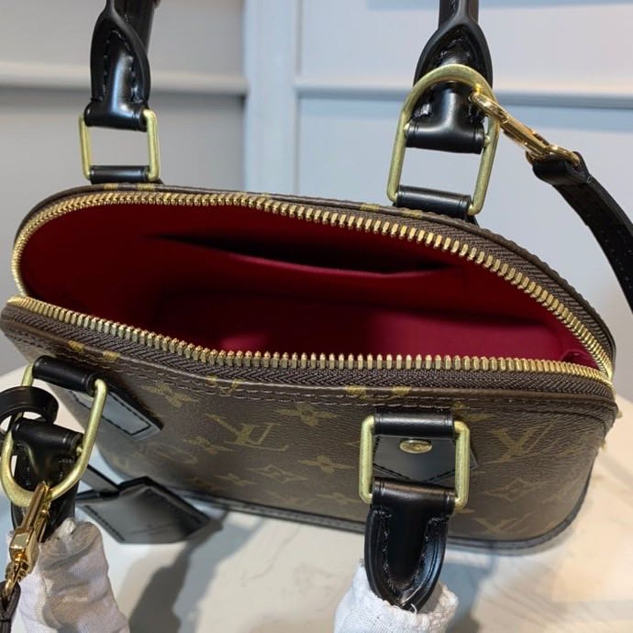 Louis2BVuitton2BAlma2BBB2BMonogram2BCanvas2BFor2BWomen2C2BWomens2BHandbags2C2BShoulder2BAnd2BCrossbody2BBags2B9.8in24cm2BLV2BM531522B7-iwXea.jpg