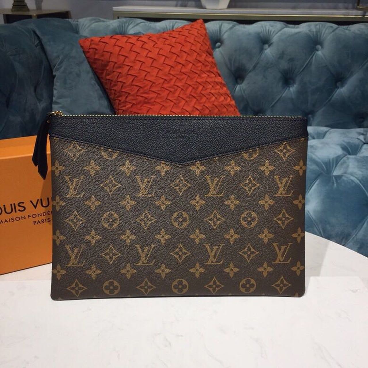 Louis2BVuitton2BDaily2BPouch2BMonogram2BCanvas2BFor2BWomen2C2BWomens2BWallet2B11.6in29.5cm2BLV2BM620482B1-eQseH.jpg