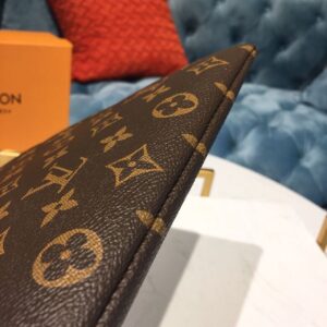 Louis Vuitton Daily Pouch Monogram Canvas Spring/Summer Collection Sesame For Women, Women’s Wallet 30cm LV M64591