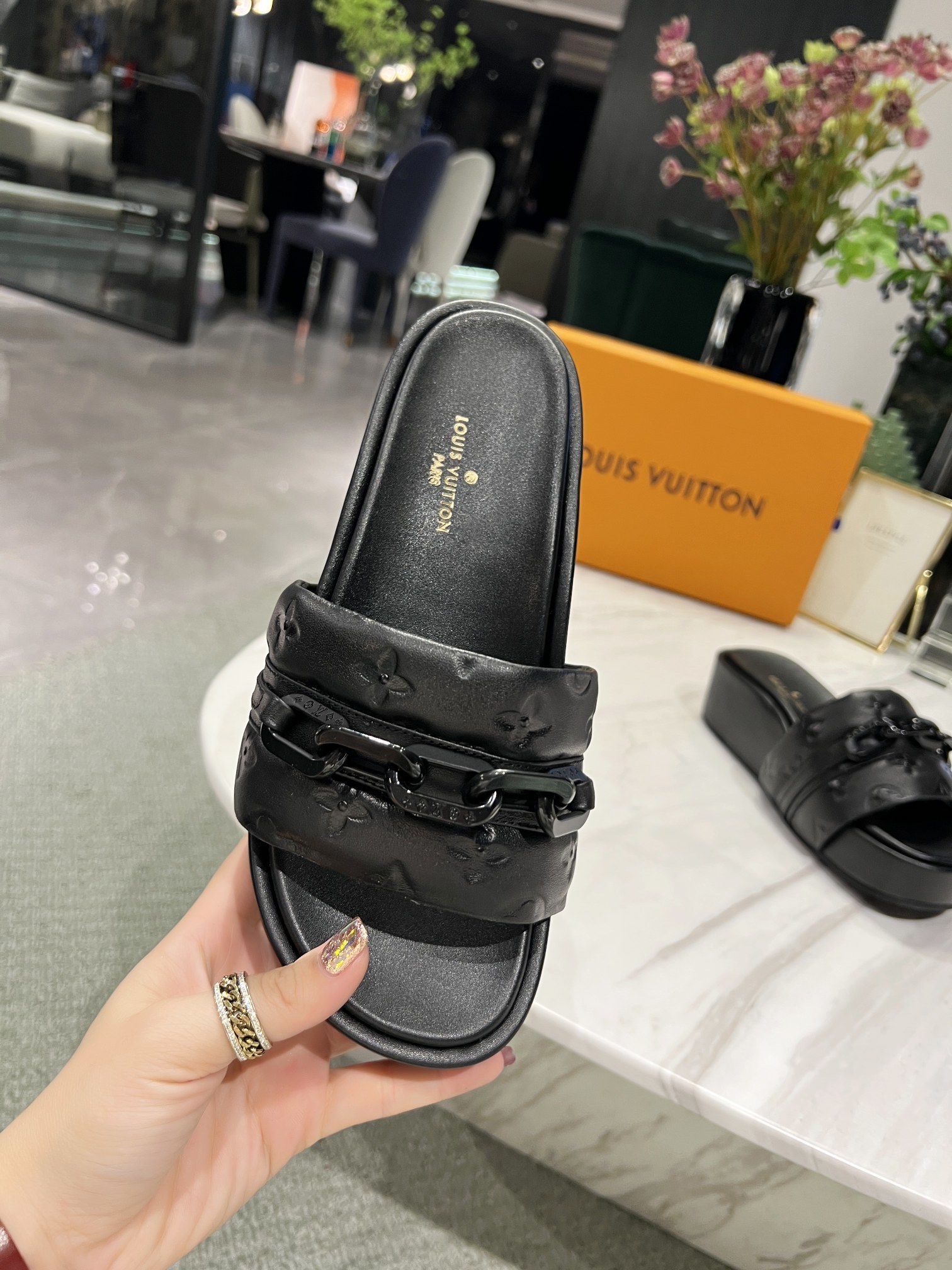 Louis2BVuitton2BJumbo2BFlatform2BMule2BBlack2BFor2BWomen2BLV2B4-Xz5Tg.jpg