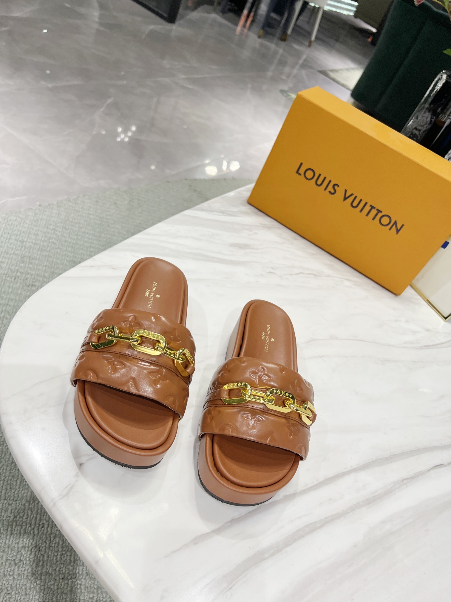 Louis2BVuitton2BJumbo2BFlatform2BMule2BBrown2BFor2BWomen2BLV2B1-ZHegQ.jpg