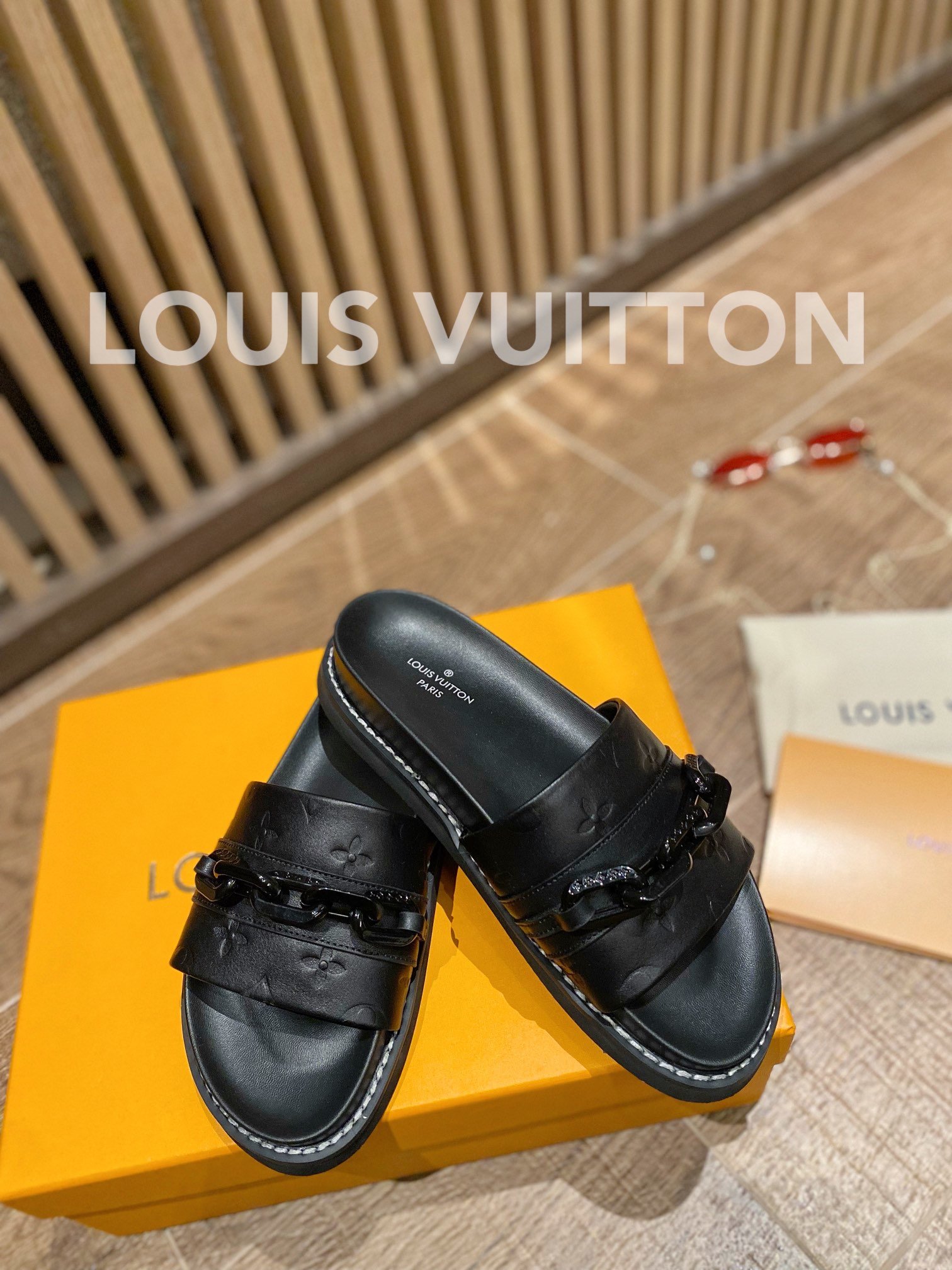 Louis2BVuitton2BLV2BSunset2BFlat2BComfort2BMule2BBlack2BFor2BWomen2BLV2B1-LEWFq.jpg