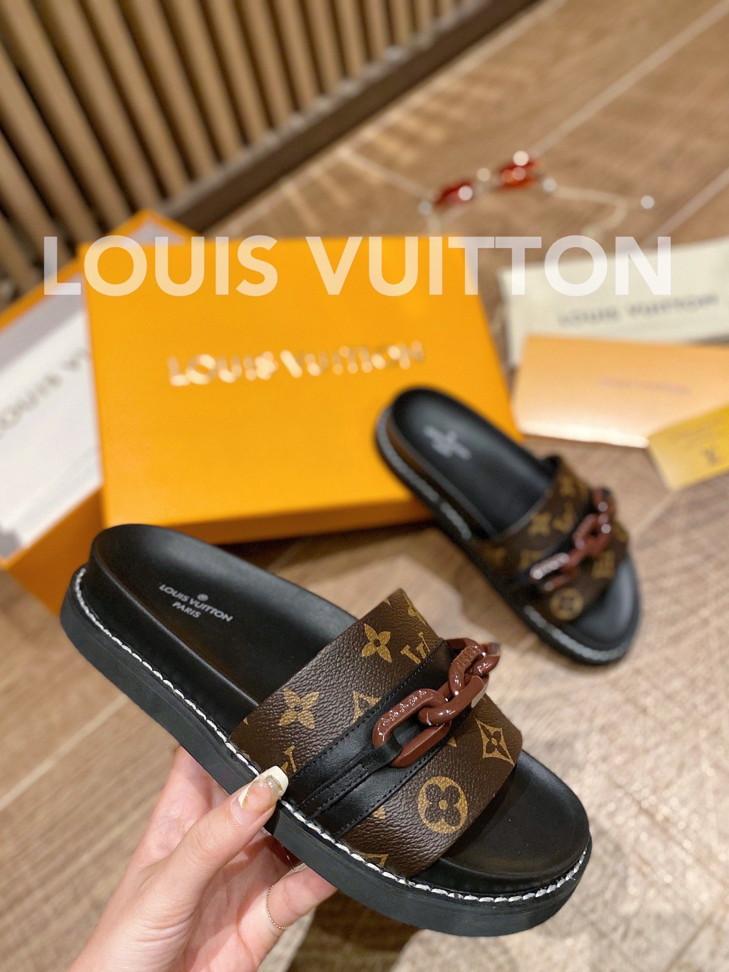 Louis2BVuitton2BLV2BSunset2BFlat2BComfort2BMule2BBlackBrown2BFor2BWomen2BLV2B3-Ad5Lw.jpg