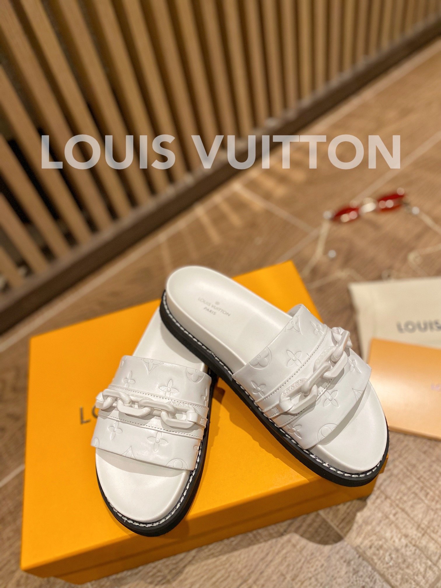 Louis2BVuitton2BLV2BSunset2BFlat2BComfort2BMule2BWhite2BFor2BWomen2BLV2B1-y4GG8.jpg