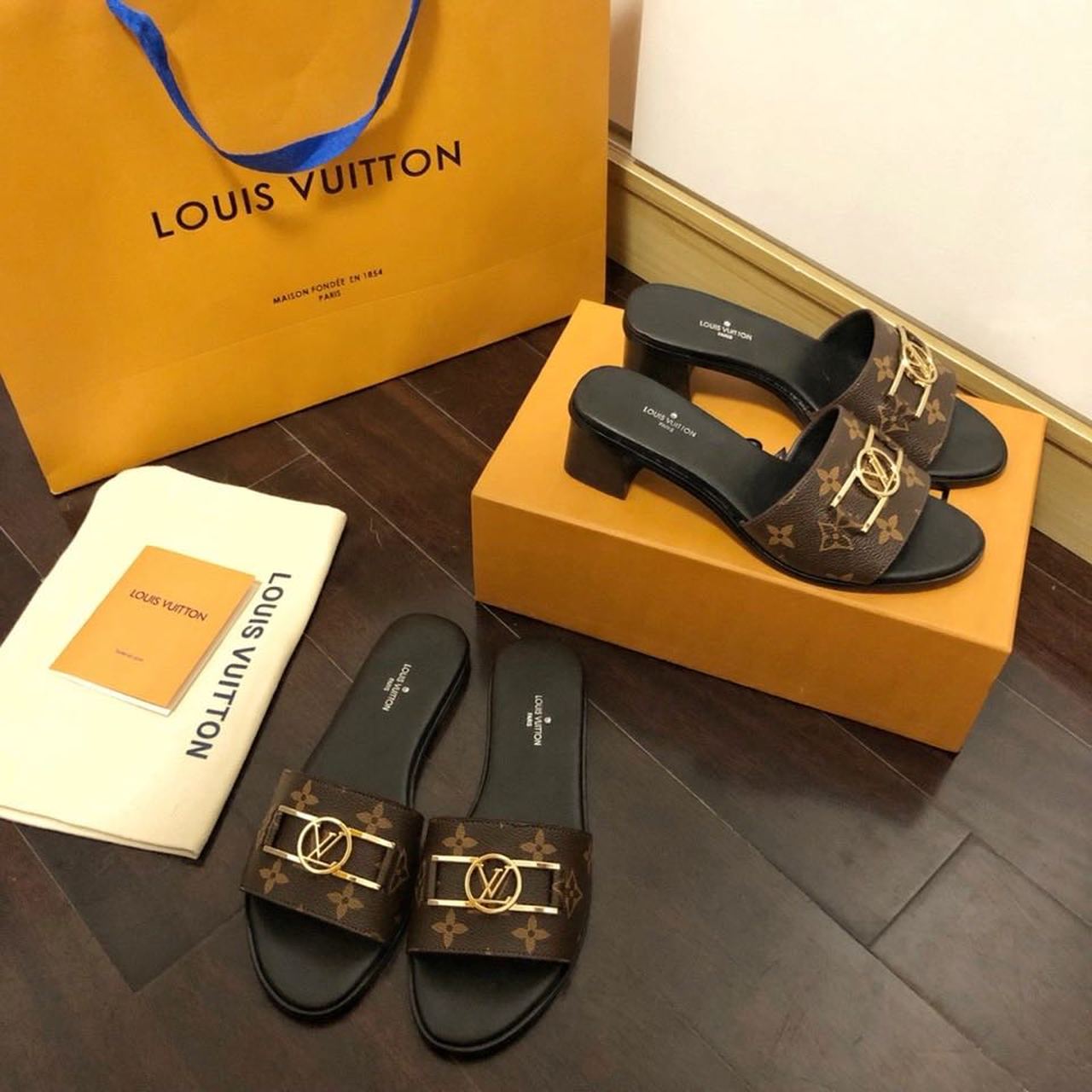 Louis2BVuitton2BLock2BIt2BMule2BPatent2BMonogram2BCanvas2BBlackBrown2BFor2BWomen2BLV2B1A660F2B5-yDKpJ.jpg