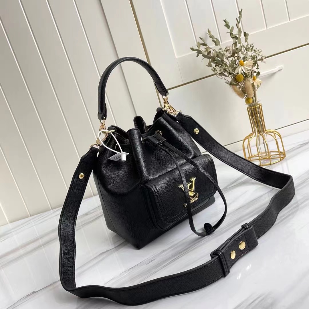 Louis2BVuitton2BLockme2BBucket2BBlack2BFor2BWomen2C2BWomens2BHandbags2C2BShoulder2BAnd2BCrossbody2BBags2B9.1in23cm2BLV2BM576872B3-KOt4b.jpg