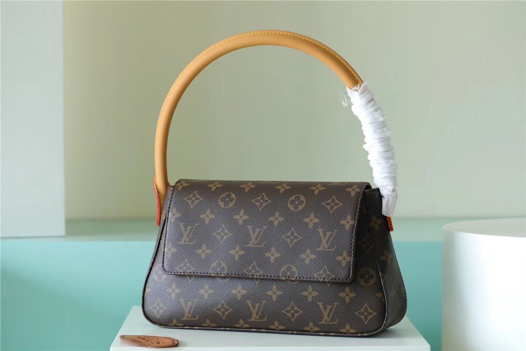 Louis2BVuitton2BMini2BLooping2BFlap2BShoulder2BBag2BMonogram2BFor2BWomen2B9.4in24cm2BBrown2BLV2BM511472B1-uup4R.jpg