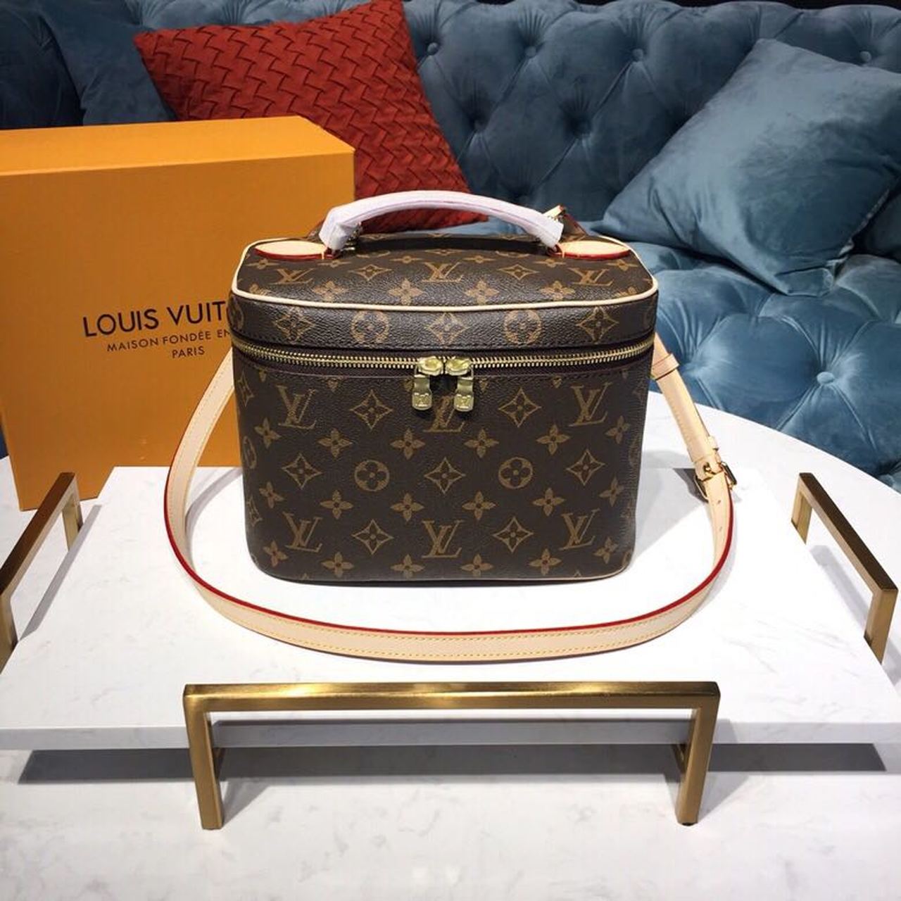 Louis2BVuitton2BNice2BBB2BVanity2BCase2BMonogram2BCanvas2BFor2BWomen2C2BWomens2BBags2C2BTravel2BBags2B9.4in24cm2BLV2BM422652B1-N792C.jpg