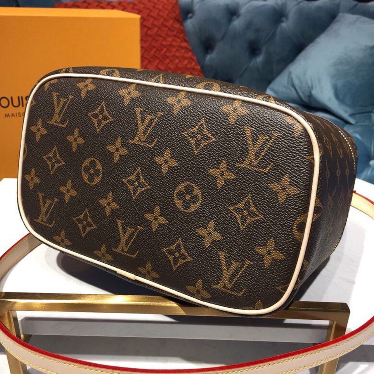 Louis2BVuitton2BNice2BBB2BVanity2BCase2BMonogram2BCanvas2BFor2BWomen2C2BWomens2BBags2C2BTravel2BBags2B9.4in24cm2BLV2BM422652B3-kQ0BW.jpg