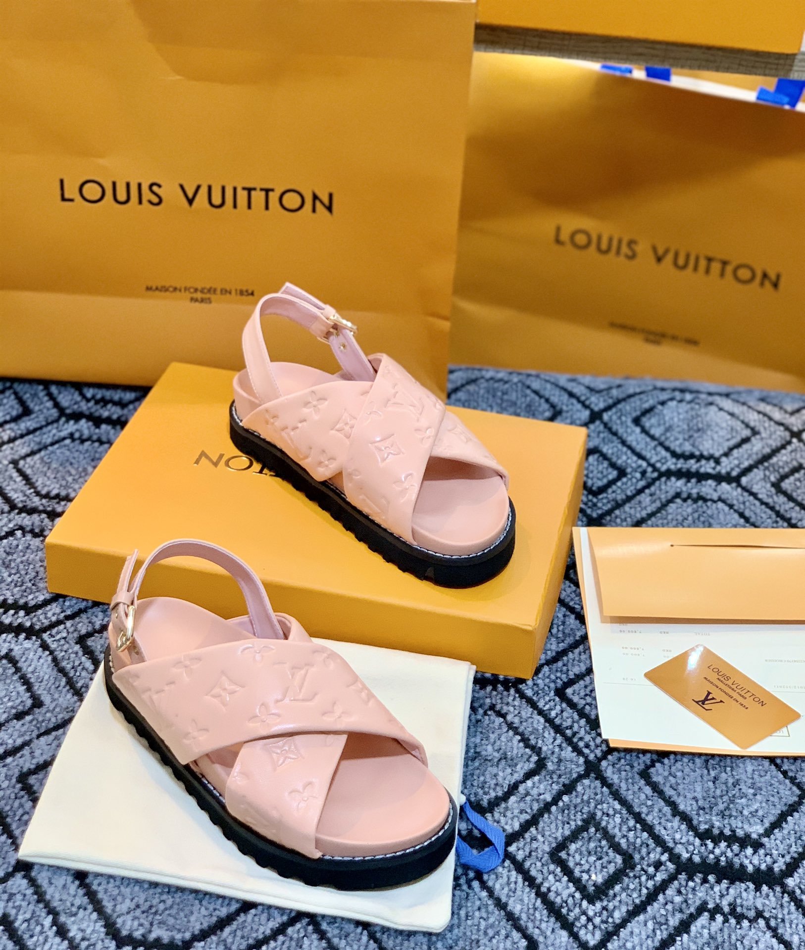 Louis2BVuitton2BPaseo2BFlat2BComfort2BSandal2BPink2BFor2BWomen2BLV2B1A9RF92B1-uQmA7.jpg