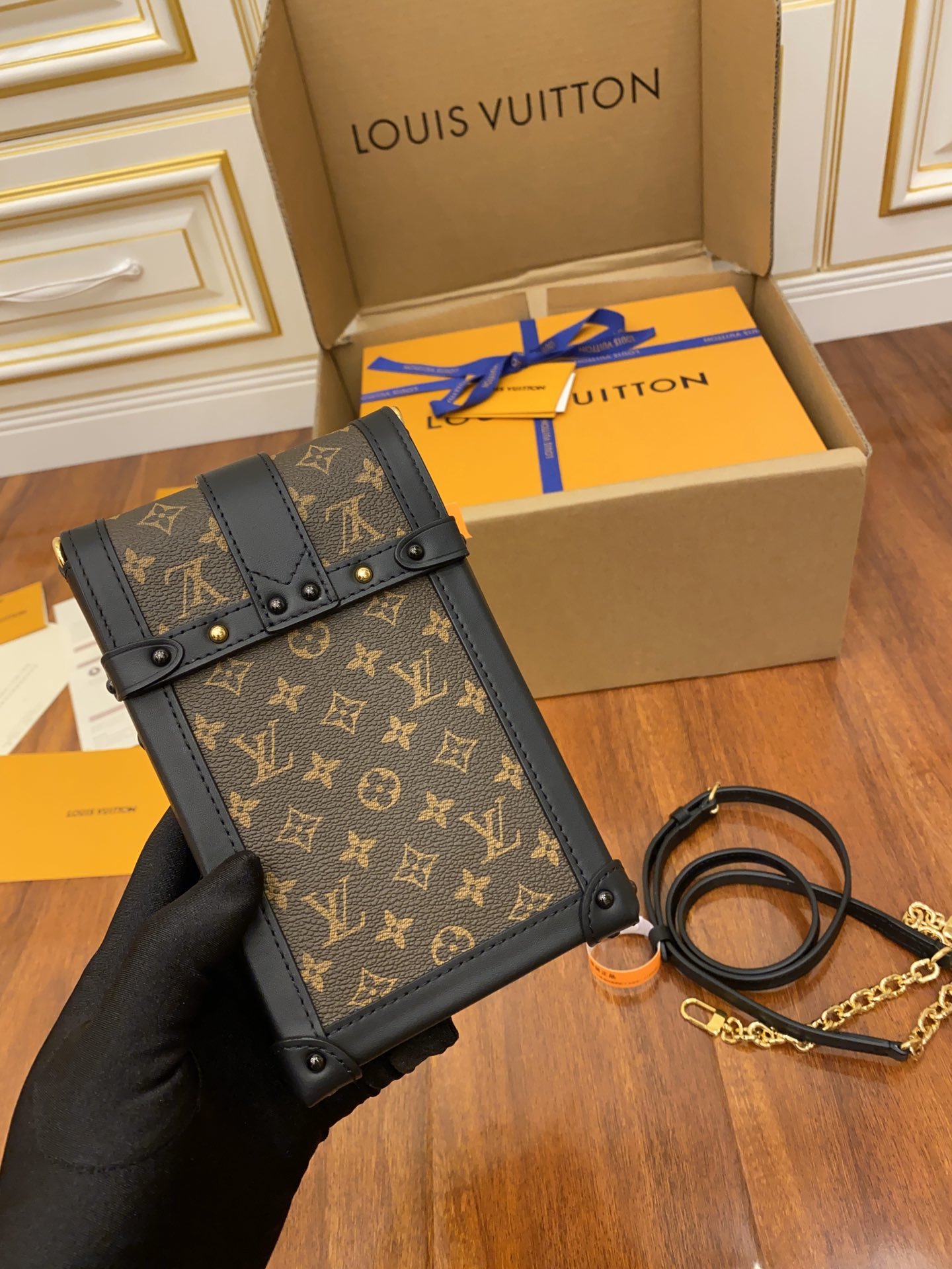 Louis2BVuitton2BPochette2BTrunk2BVerticale2BMonogram2BCanvas2BBlack2BFor2BWomen2C2BWomens2BChain2BWallet2B6.9in18cm2BLV2BM639132B5-Wjd0b.jpg