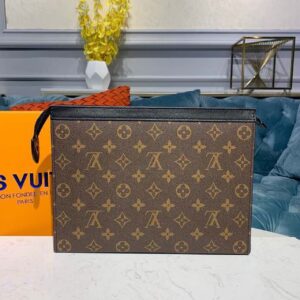 Louis Vuitton Pochette Voyage MM Monogram Canvas For Men, Men’s Wallet 8.3in/27cm LV M61692