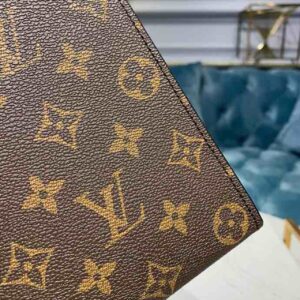 Louis Vuitton Pochette Voyage MM Monogram Canvas For Men, Men’s Wallet 8.3in/27cm LV M61692