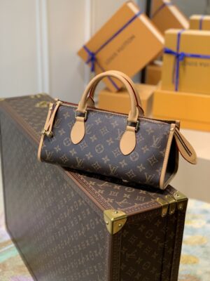 Louis Vuitton Popincourt Monogram Canvas For Women, 11.8in/30cm LV M40009